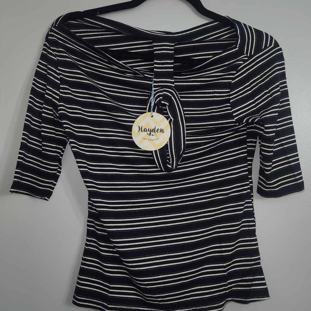 Hayden Women's Medium Navy and Cream Striped Short Sleeve Top With Neck Piece